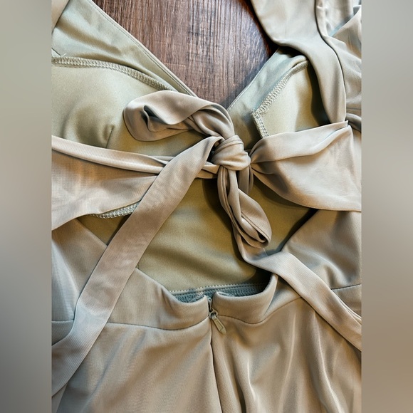 Azazie Induh Agave Bridesmaids Vneck Cutout Back Maxi Dress- Size 8 - Picture 4 of 8